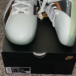 KD 3 “Easy money” Size 14
